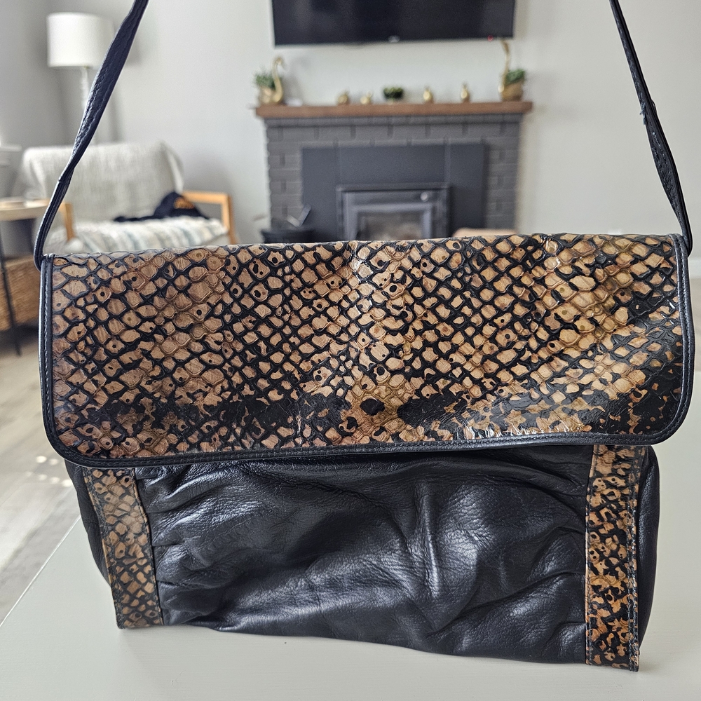 Vintage Black And Brown Purse